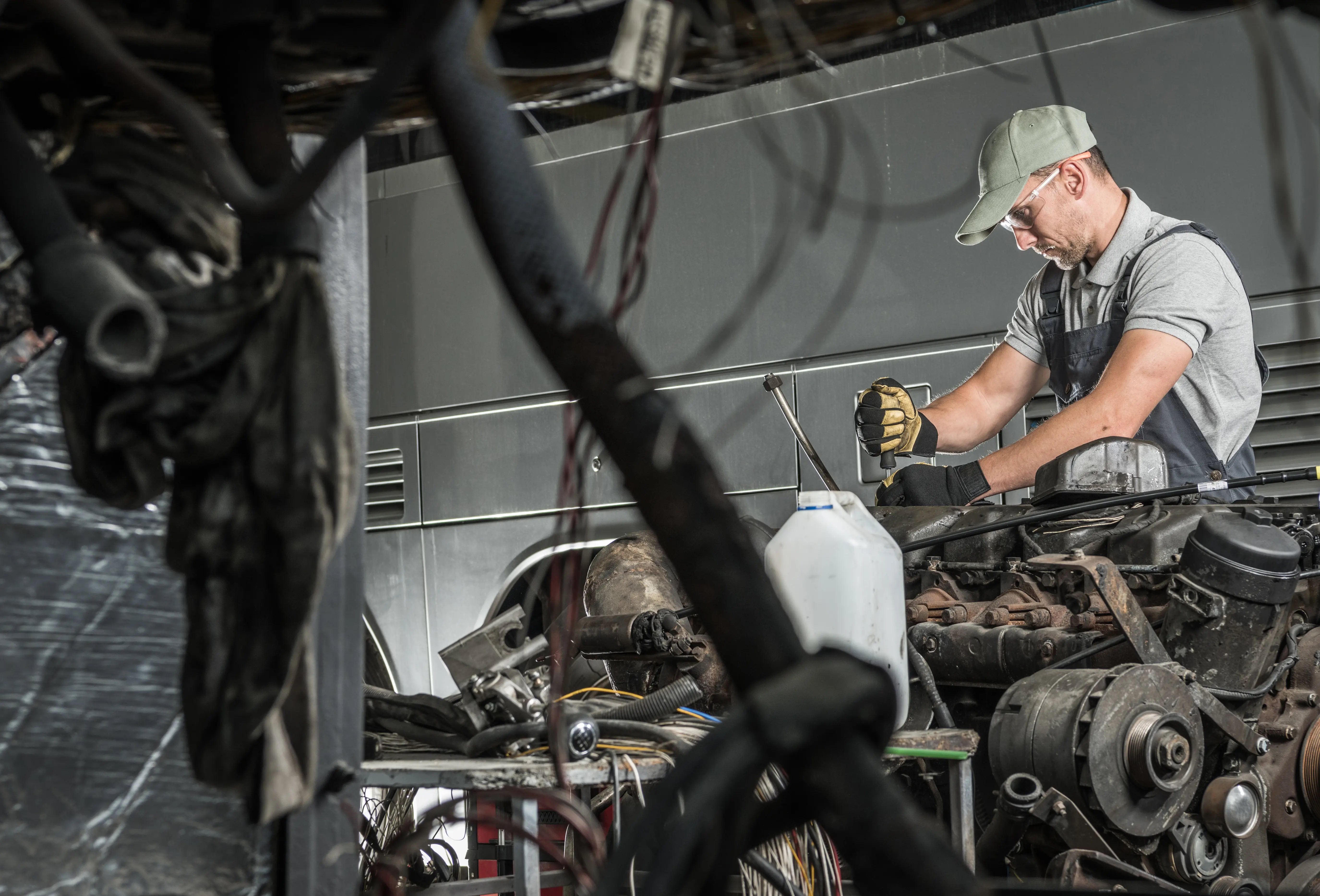 Mechanic In Transmission Shop Dallas